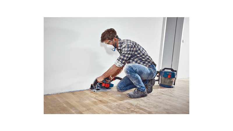 Bosch 18 Volt 5.5" Track Saw Kit w/ 8 Amp Battery and Charger