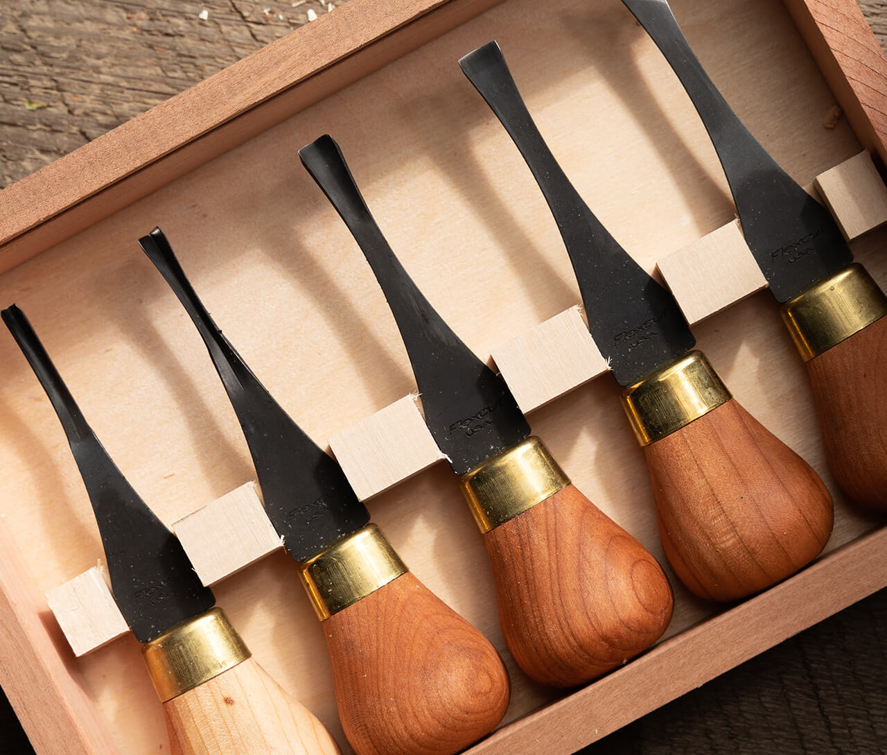 FRP310 Flexcut Premium 5 Piece Palm Chisel Set w/ Cherry Handles